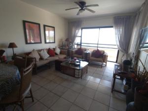 25B Club Mykonos - 3-star hotels in Umdloti