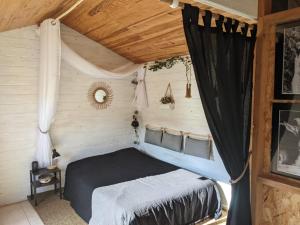 Chalets Cabane entre Cevennes, Tanargue et Monts d'Ardeche : photos des chambres