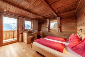 Deluxe Quadruple Room room in Glinzhof Mountain Natur Resort Agriturismo