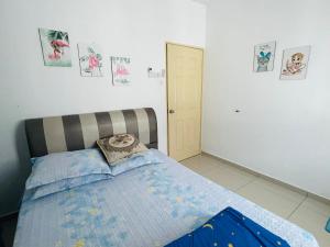NO 121 NAZIRIN HOMESTAY TMN DESA MANJUNG