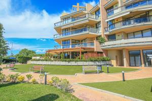 LITORAL COSTA DORADA - CIUTADELLA E Only families