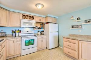 Venice Vacation Rental with Pool, Near Beaches