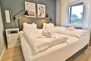 Langeooger Viermaster - Blaues Segel