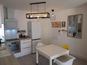 Appartements T2 tout neuf avec Parking a 10km d'Aix et Marseille : photos des chambres