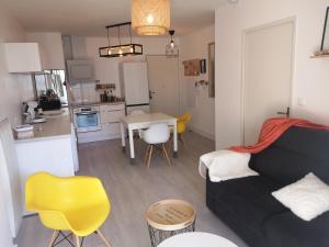 Appartements T2 tout neuf avec Parking a 10km d'Aix et Marseille : photos des chambres