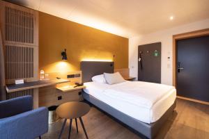 Classic Single Room with Balcony room in Engimatt City & Garden Hotel
