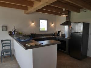 Maison spacieuse moderne près des plages, 4 chambres, jusquà 8 personnes - FR-1-418-9