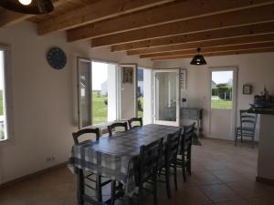 Maisons de vacances Maison Bangor, 5 pieces, 8 personnes - FR-1-418-9 : photos des chambres