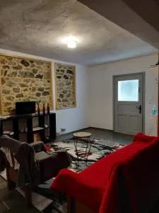 Simbas House - Poulithra