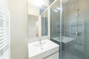 Suite Moderne Familiale 8 Pers - Disney 10m - 2 SDB