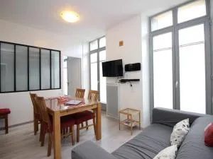 Charmant T3 en centre-ville - 2 chambres - 42m² - Balconnets - Résidence avec ascenseur - 4 pers. - FR-1-608-164 - 拉布尔布勒