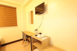 Leo Hotel - Lifestrong Property Inc