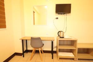 Leo Hotel - Lifestrong Property Inc