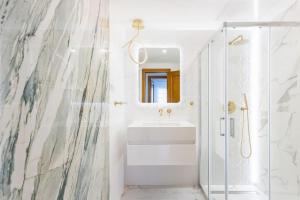 Luxuary Beachside 3BR apartment !