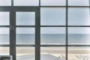 Appartement met frontaal zeezicht in Bloemendaal - 布罗门戴尔安泽