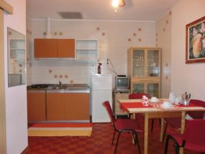 Two-Bedroom villa in a quiet area next to the sea