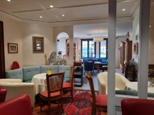 Hotels Hostellerie Saint Florent : photos des chambres