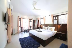 Ghughuti Baasa Home Stay, Dehradun