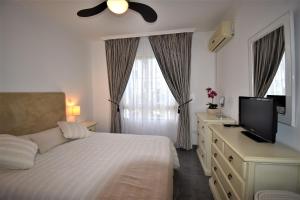 Riviera Del Sol Walking Distance to Beach - Aldea