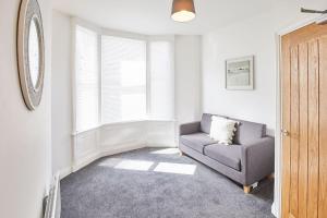 Apt 1 - Queens Court