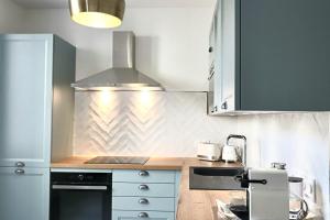 FERSEN Bright apartment renovated for 5 people in center of Old Antibes