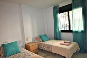 Pueblo Torrequebrada, Benalmadena 2 Bed Apt