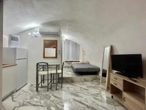 Cave House Apartment