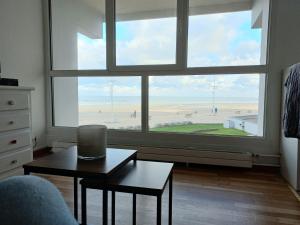 Appartements Type 3 entierement renove vue pleine mer Malo : photos des chambres