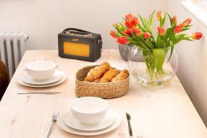 Whitstable Wishes, a Stylish Seaside Retreat, Whitstable with Parking Space