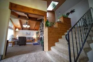 Spacious 4BR 3BA Convenient Downtown Driggs House - 蒂托尼亚