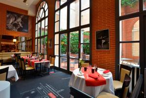 Hotels Plaza Hotel Capitole Toulouse - Anciennement-formerly CROWNE PLAZA : photos des chambres