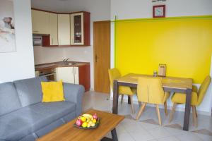 Yellow dream apartment