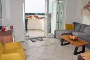 Yellow dream apartment