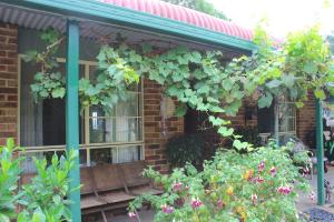Blue Gum Cottage on Bay