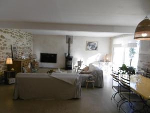 Maisons de vacances Le petit mas en provence avec piscine 5pers maxi : photos des chambres