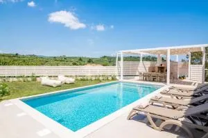 Spartakos Luxury Villa 4 - Plános