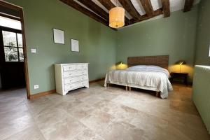 Villas Independent farmhouse in the park of the Chateau du Gue du Roi : photos des chambres