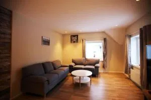 Sentral leilighet med 3 soverom 2etg - Haugen