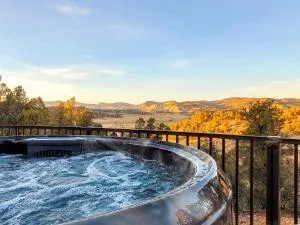 Overlook Cabin. Romantic Views Fire Pit/Hot Tub & Zion Adventure - ماونت كارمل