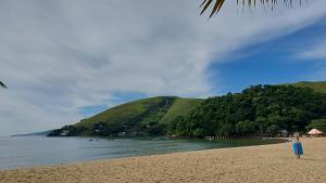 Apartamento com suite em Garatucaia.