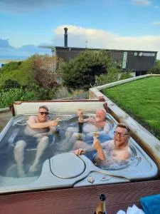 Million Dollar Views - 芒阿法埃