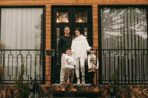 CABANA HORSES LA CONTEMPORANEA- vista ponto turístico Pedra Morro do Campestre -Asfalto até a Cabana