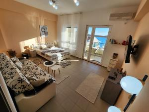 Beachside Studio with Sea View - Herceg Novi
