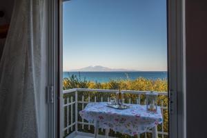 Jimmys Sea View Studios