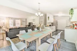 Pool Access and Deck Home Near Big Boulder! - Brodheadsville