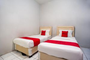 RedDoorz near Margonda Raya