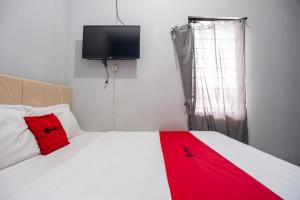 RedDoorz near Margonda Raya