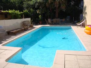 Villas Maison jardin grande piscine , sortie bateau possible : photos des chambres