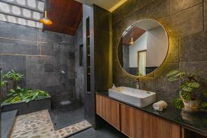 StayVista at Mountain Rain - Breakfast Included