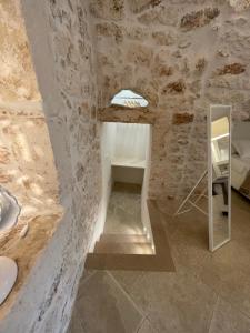 white room Ostuni